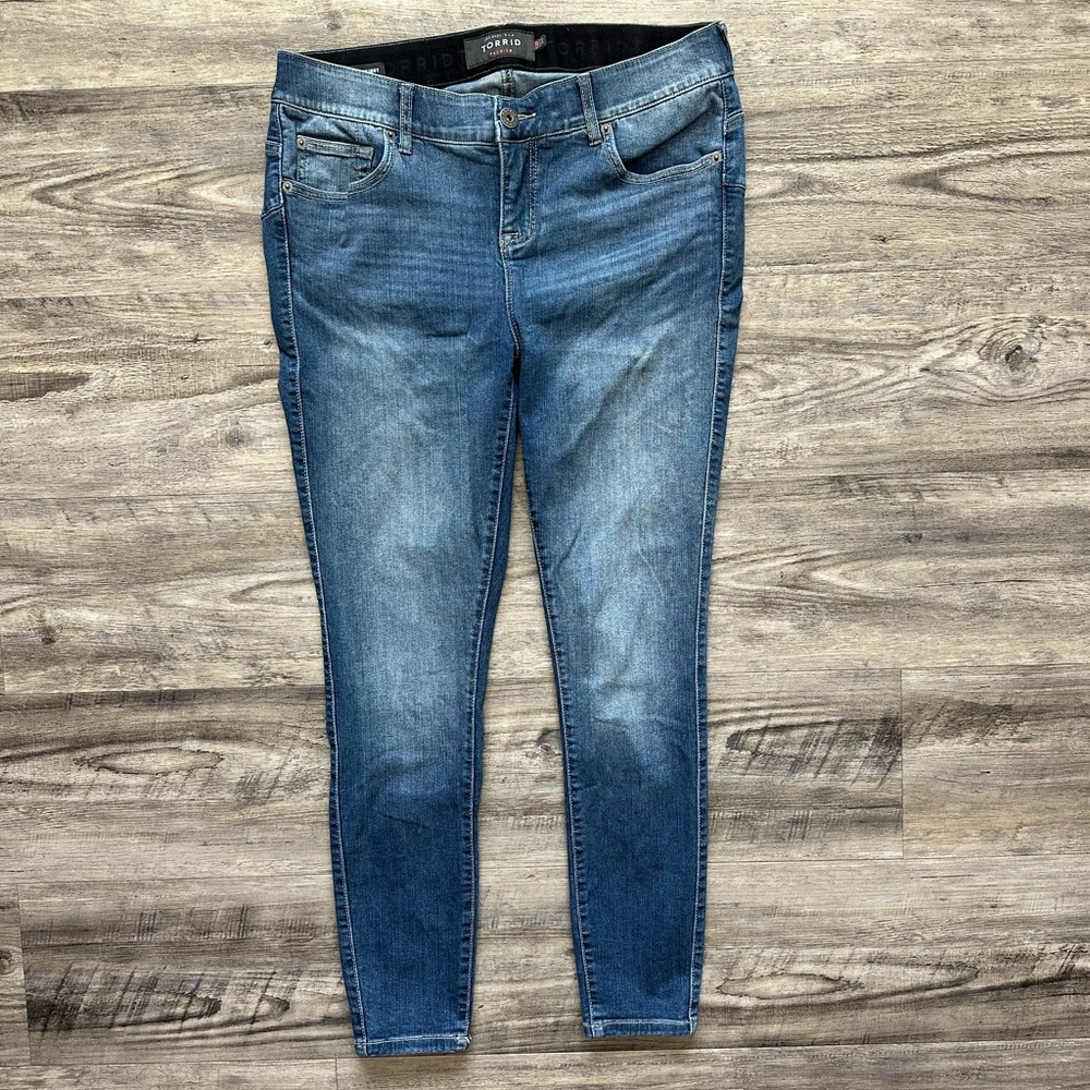 Torrid Bombshell skinny jeans